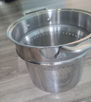 All-Clad Stainless Steel Pasta Spaghetti Steamer Strainer Pot Insert 9”